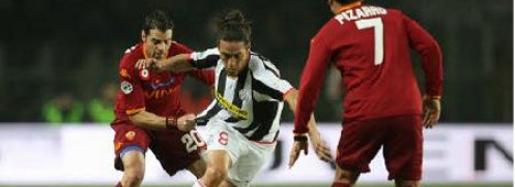 Sabato in Serie A: Reggina - Inter e Juventus - Roma (dirette SKY e Premium)